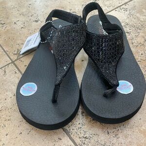 Skechers Yoga Foam Cali Vinyasa, Slip On, Flip Flop Sandal. Women's 6M